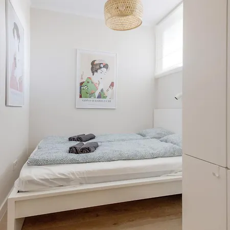 Elegant Overlooking The Music Academy Apartment Budapest