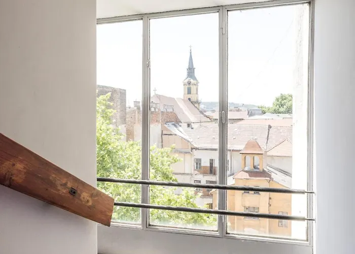 Elegant Overlooking The Music Academy * Budapest